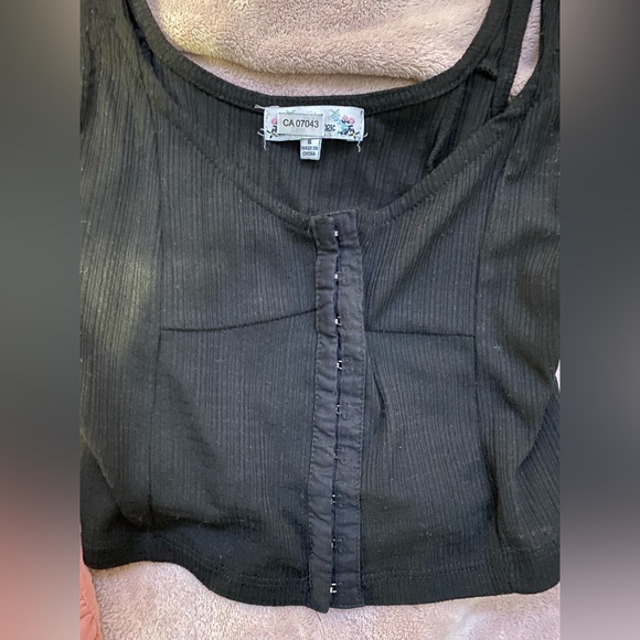 Black and pink crop tops from urban - Picture 3 of 4